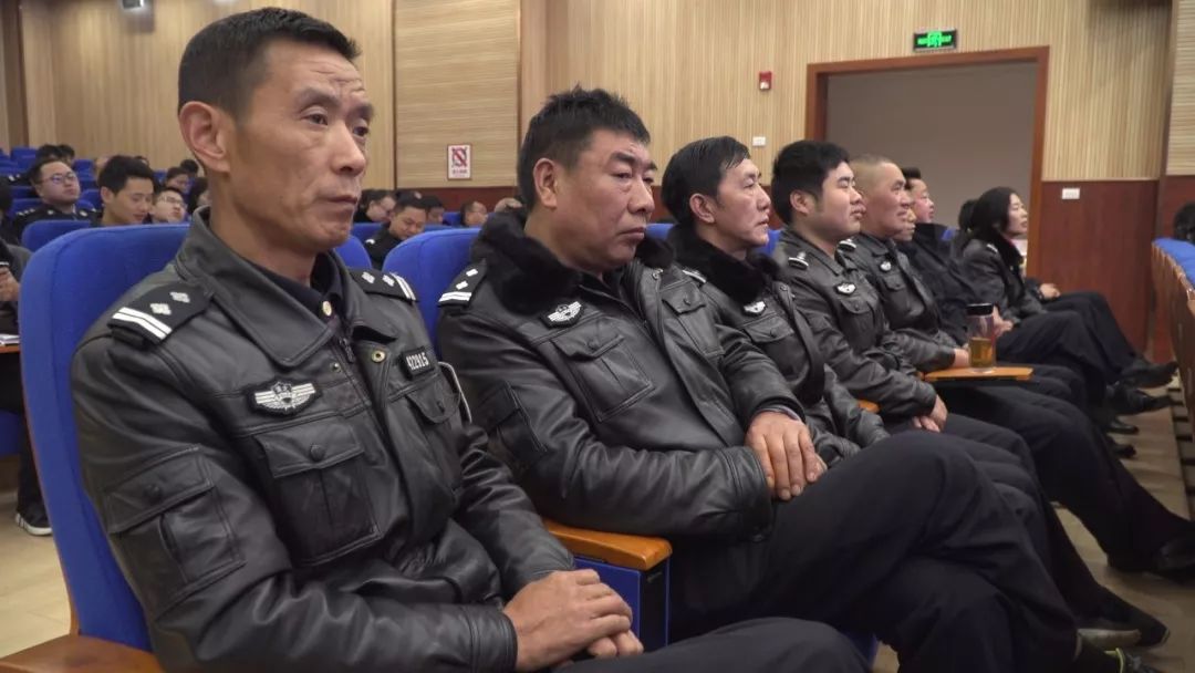 翻篇归零再出发,整装起航谋新局 通城县召开全县公安工作会议